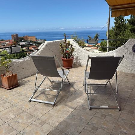 Aparthotel Vista Stromboli à Paola Extérieur photo