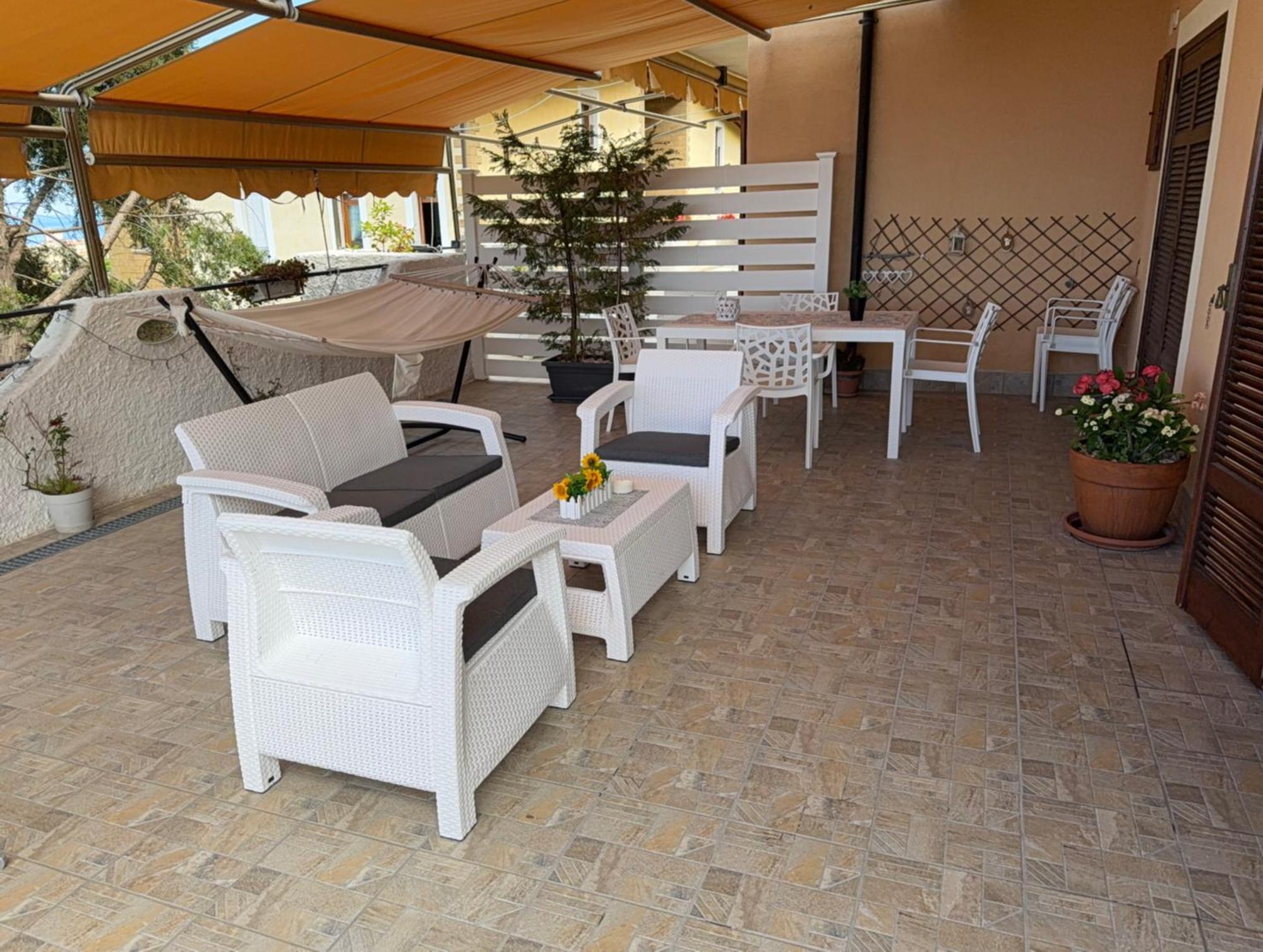 Aparthotel Vista Stromboli à Paola Extérieur photo
